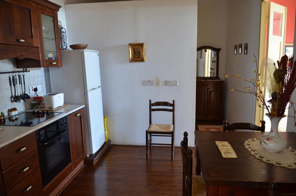 Vouni Lodge Δωμάτιο φωτογραφία